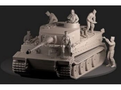 6 German Tankers Loading The Tank - zdjęcie 1