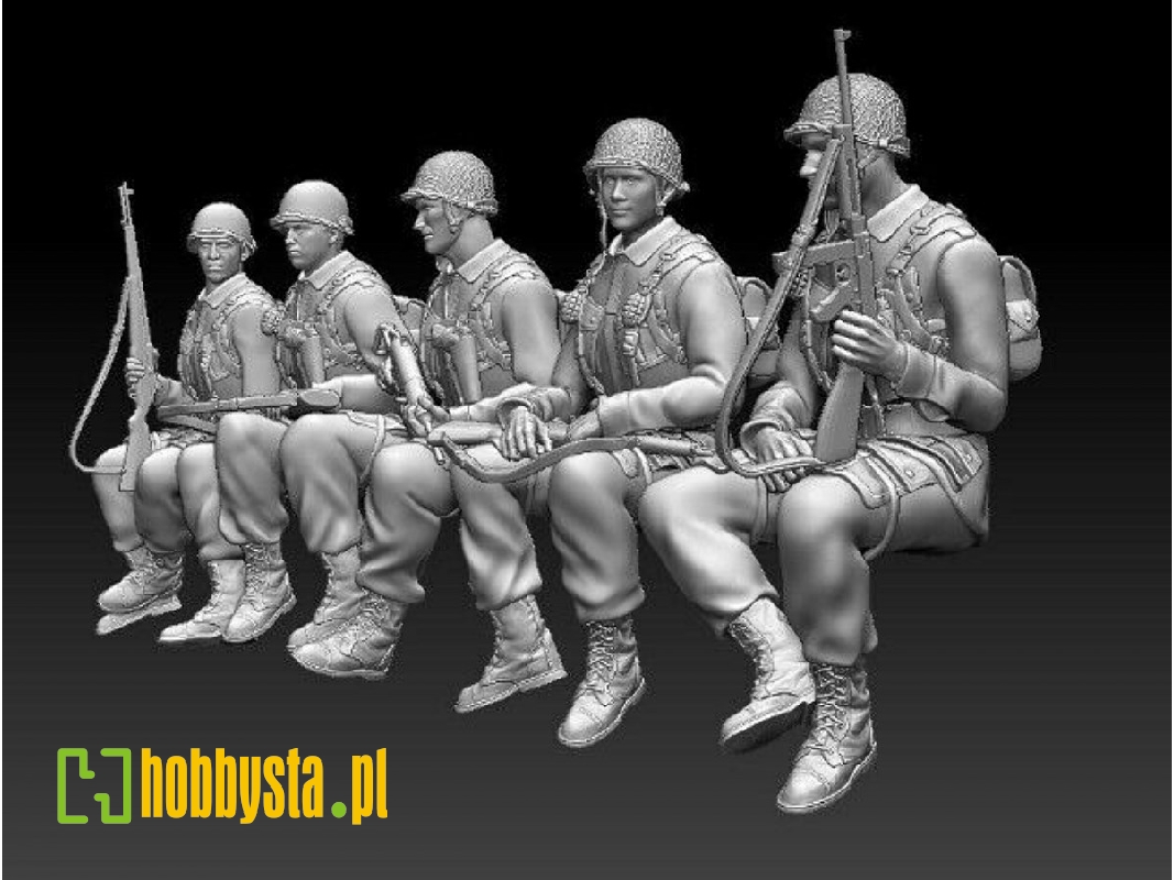 5 Us Soldiers Sitting In A Car - zdjęcie 1