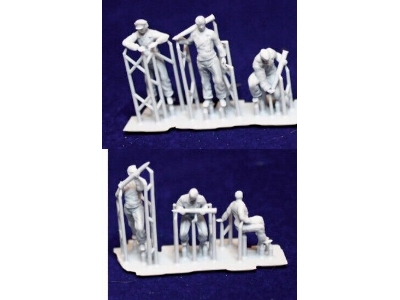 6 Soldiers German Tank Crew Loading Ammunition - zdjęcie 1