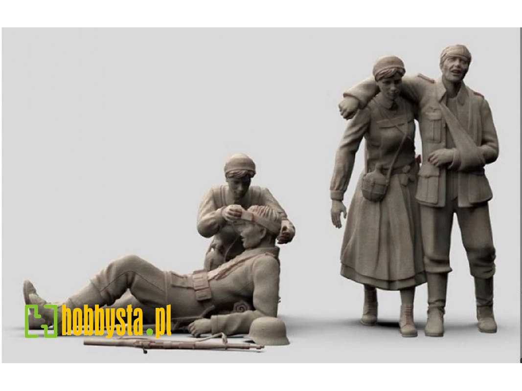 3 Wounded German Soldiers And 2 Nurses And One Soldier - zdjęcie 1