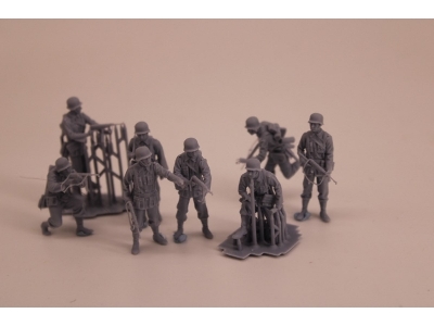 German Soldiers Attacking With Mp40 (8 Figures) - zdjęcie 1