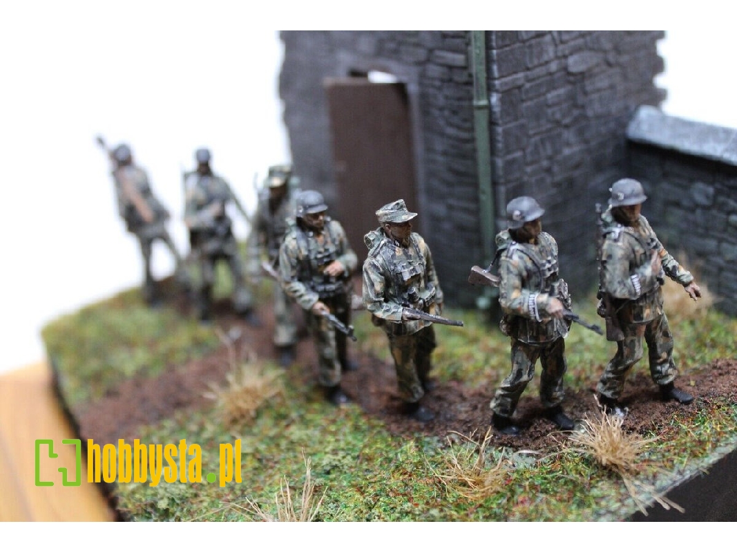 Soldiers Of The Waffen Ss (7 Figures) - zdjęcie 1