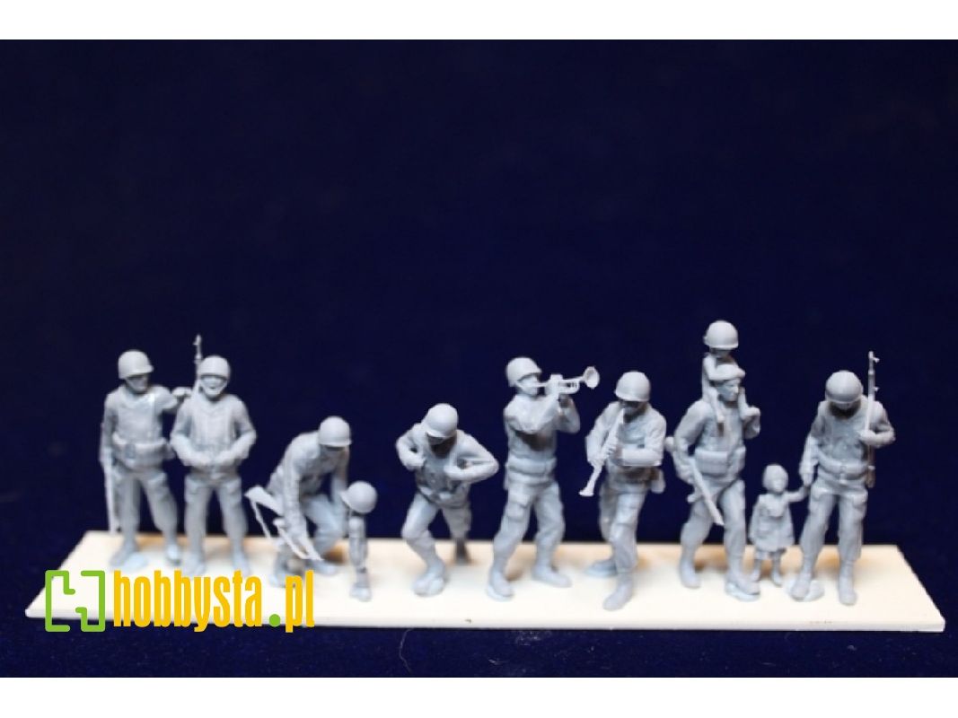Us Soldiers Celebrating With Children (11 Figures) - zdjęcie 1