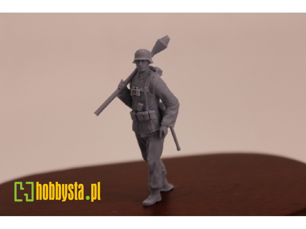 German Wwii Waffen Ss Grenadier With Panzerfaust - zdjęcie 1
