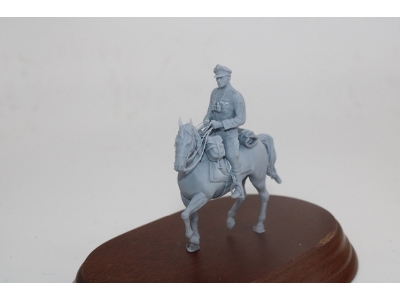 German Wwii Officer Of The Waffen Ss On Horseback - zdjęcie 2