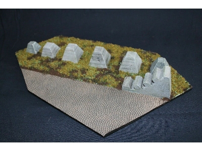 Siegfried Line Dragon's Teeth And Road Block - zdjęcie 1