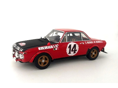 Lancia Fulvia HF Rally - zdjęcie 5 Lancia Fulvia HF Rally - zdjęcie 5