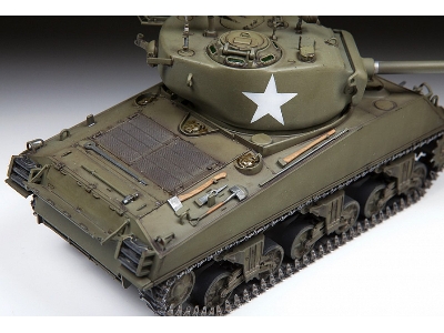 M4A3 (76) W Sherman - średni czołg amerykański  - zdjęcie 5 M4A3 (76) W Sherman - średni czołg amerykański  - zdjęcie 5