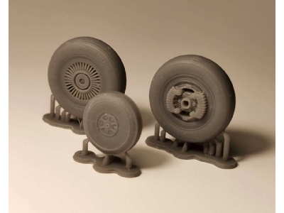 Ts-11 Iskra - Zestaw Kół - zdjęcie 1