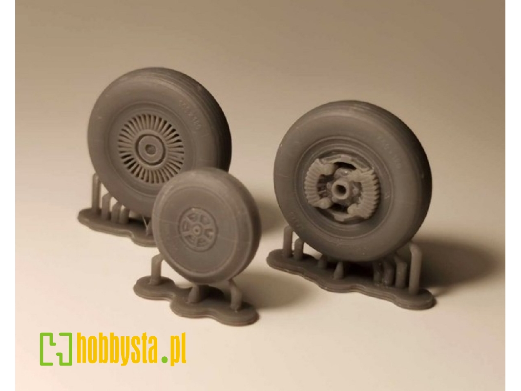 Ts-11 Iskra - Zestaw Kół - zdjęcie 1