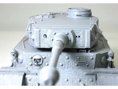 Panzerbefehlswagen Tiger (P) 003 With Zimmerit In May 1944 - zdjęcie 9