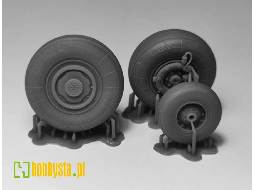 Su-27 Ubm - Zestaw Kół - zdjęcie 1