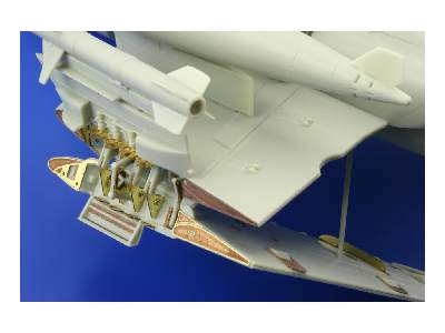  EA-6B wing fold 1/48 - Kinetic - blaszki - zdjęcie 4