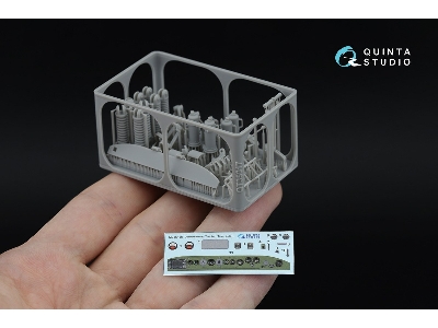 Voroshilovets Tractor - 3d-printed & Coloured Interior On Decal Paper With 3d-printed Resin Parts (For Trumpeter Kits) - zdjęci
