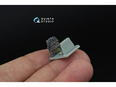 Curtiss P-40 M Warhawk - 3d-printed & Coloured Interior On Decal Paper With 3d-printed Resin Parts (For Academy Kits) - zdjęcie