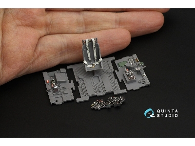 Republic P-47 D Thunderbolt Razorback - 3d-printed & Coloured Interior (For Miniart Kits) - zdjęcie 5