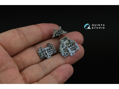 Su-17um3 - 3d-printed & Coloured Interior On Decal Paper With 3d-printed Resin Parts (For Hobby Boss / Small Version) - zdjęcie