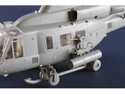 Bell Uh-1 Y Venom - zdjęcie 11