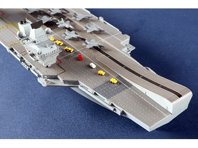 Hms Queen Elizabeth Aircraft Carrier - zdjęcie 15