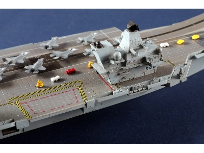 Hms Queen Elizabeth Aircraft Carrier - zdjęcie 17
