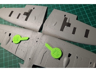 Supermarine Spitfire Mk.V - Wheel Bay Plugs (For Border Model) - zdjęcie 2