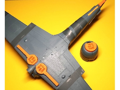 Mitsubishi A6m5 Zero Model 52 - Wheel Bay Plugs (For Eduard Kits) - zdjęcie 2