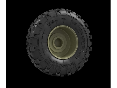 Vbci 8x8 - Road Wheels (Michelin Xml) - zdjęcie 1