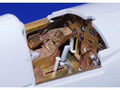  F4U-4 interior 1/32 - Trumpeter - blaszki - zdjęcie 9