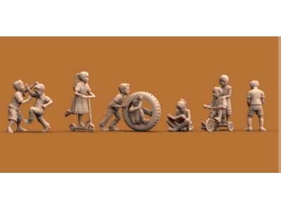 Children Playing - zdjęcie 1