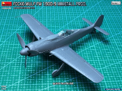 Focke Wulf Fw-190 D-9 - Mimetall Production Jagdgeschwader 301  (Basic Kit) - zdjęcie 7