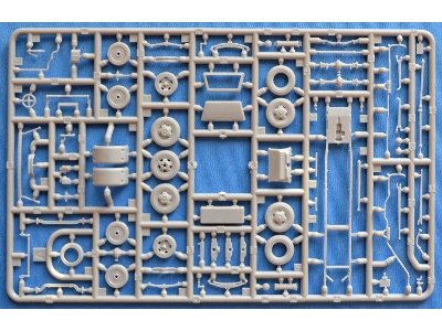 Coe (Cab Over Engine) - Heavy Duty Truck M.1939 - zdjęcie 3