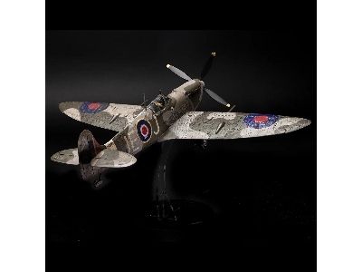 Supermarine Spitfire Mk Ixc En398 - zdjęcie 8