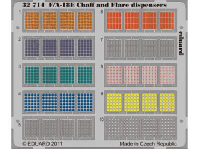  F/ A-18 Chaff and Flare dispensers 1/32 - Trumpeter - blaszki - zdjęcie 1