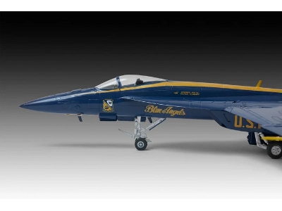 Boeing F/A-18 E Super Hornet & Grumman F6f-5 Hellcat - Blue Angels 80 Years - zdjęcie 3