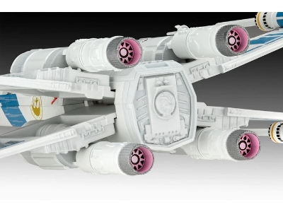 Star Wars New Republic X-wing Fighter - zdjęcie 11