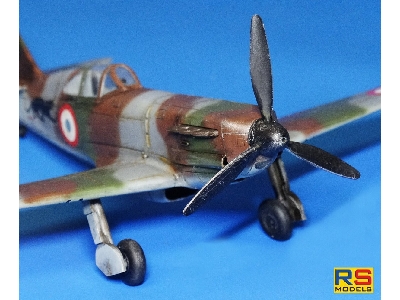 Dewoitine D-520 - France 1940 - zdjęcie 9