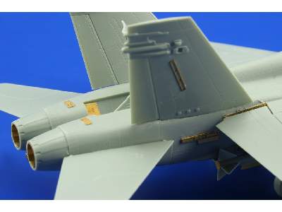  F/ A-18C S. A. 1/72 - Academy Minicraft - blaszki - zdjęcie 10