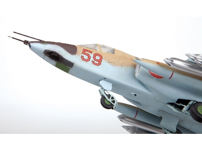 Sukhoi Su-25 Frogfoot - zdjęcie 5