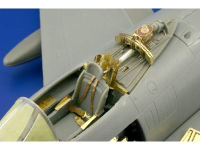  F-86F-30 interior S. A. 1/32 - Kinetic - blaszki - zdjęcie 4