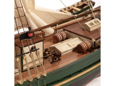 Gjøa Model Ship: Amundsen's Arctic Vessel - zdjęcie 12