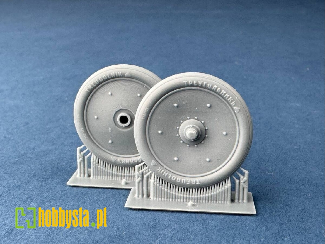 Front Treugolnik "elka" Smooth Tread Tires (3d-printed) - zdjęcie 1
