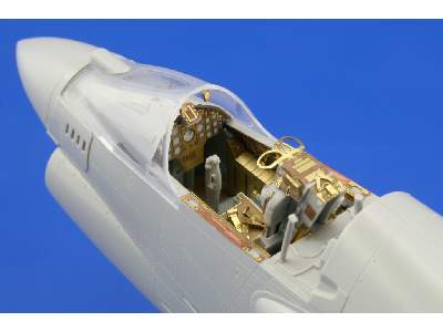  F-8E interior S. A. 1/32 - Trumpeter - blaszki - zdjęcie 4