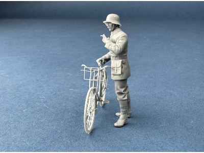 German Cyclist Smoking (3d-printed) - zdjęcie 4