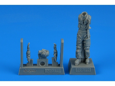 Modern Nato Fighter Pilot (1 Figure) - zdjęcie 1