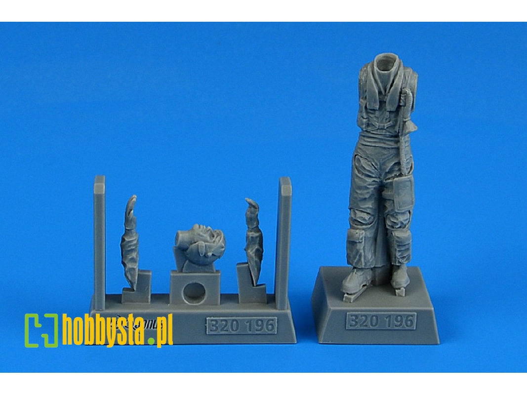 Modern Nato Fighter Pilot (1 Figure) - zdjęcie 1