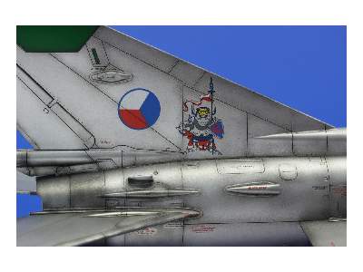  MiG-21MF in Czechoslovak service 1/48 - samolot - zdjęcie 21