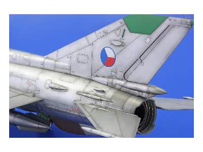  MiG-21MF in Czechoslovak service 1/48 - samolot - zdjęcie 22