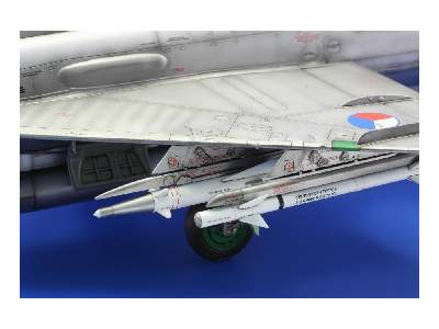  MiG-21MF in Czechoslovak service 1/48 - samolot - zdjęcie 23