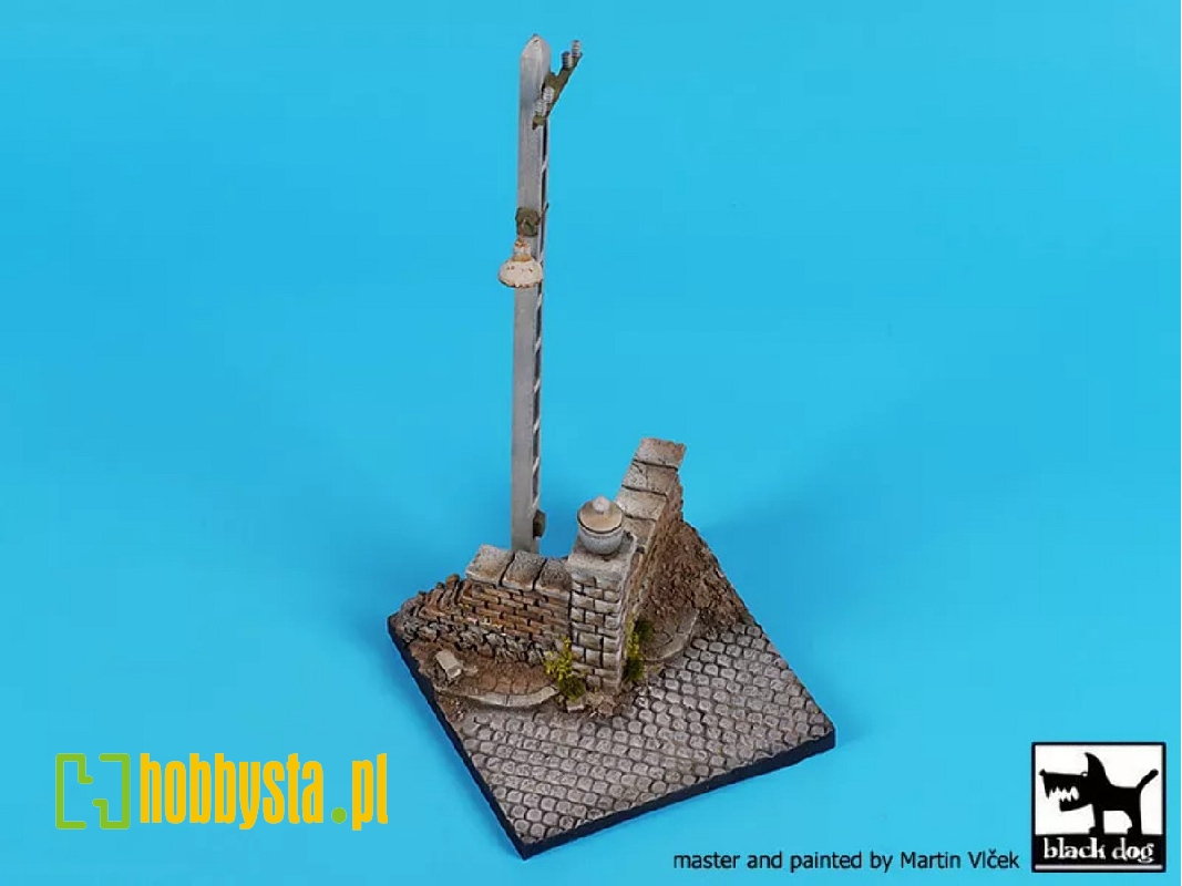 Base With Telegraph Pole (100 X 100 Mm) - zdjęcie 1