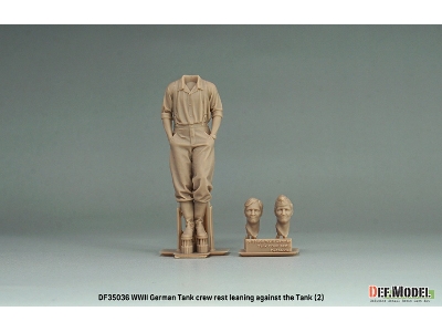 German Wwii Tank Crew - Rest Leaning Front Of Tiger I No.2 (1 Figure With 2 Heads / 3d-printed) - zdjęcie 2